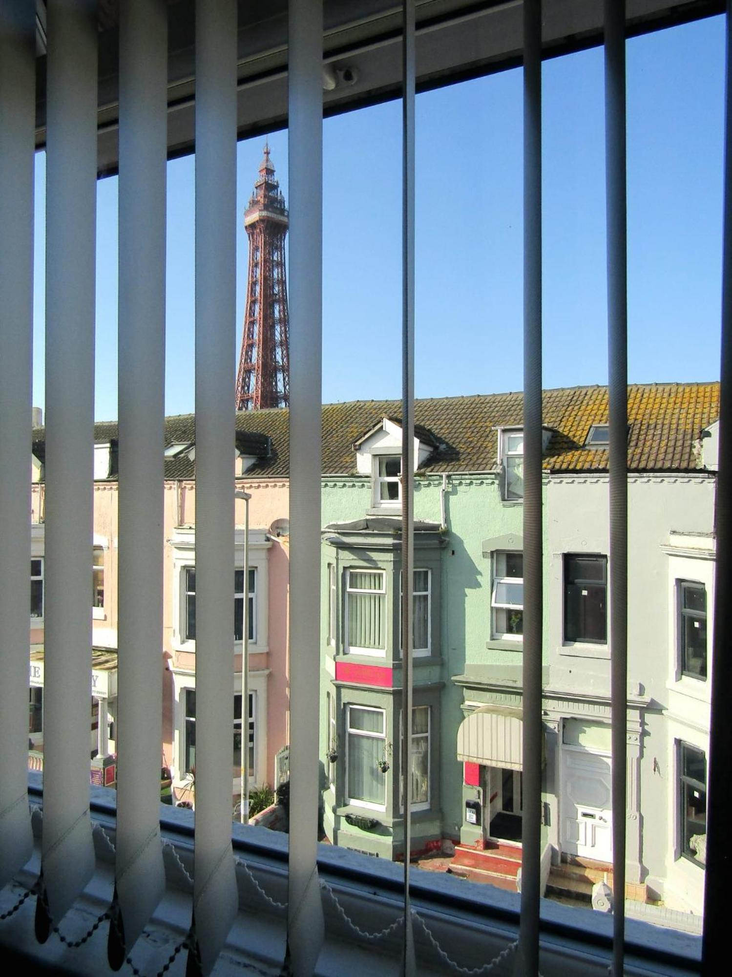 Wilsons Hotel - Blackpool Tower View Exteriör bild